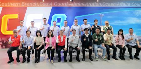 2025年7月15日行政院長卓榮泰視察高雄興達港海巡基地碼頭整建及浚深工程_1