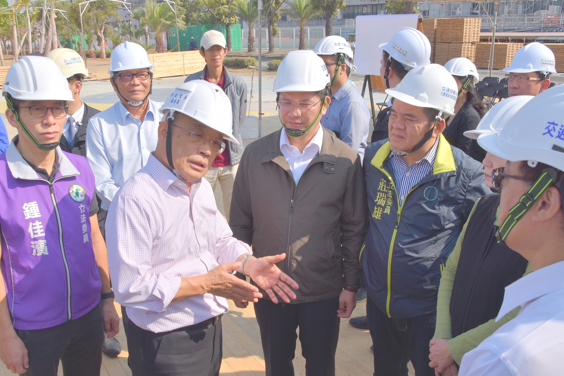 蘇貞昌院長帶隊赴屏東瞭解台灣燈會籌辦情形.jpg