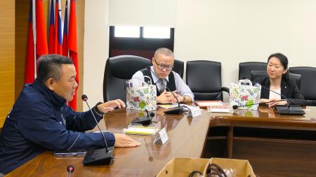 台日大學生參訪南服中心 跨國交流認識政府運作_4