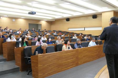 面對日益升高的勞資糾紛，董峰如總經理建議企業可將現行工作規則或是勞動契約，輸入系統進行查詢，藉此確認條文是否有所疏漏或違規之處。