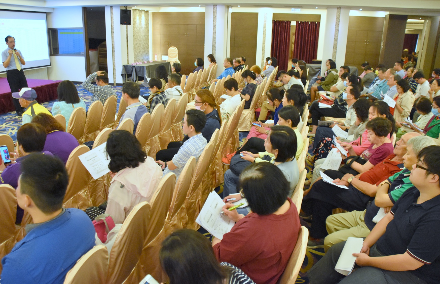 衛福部長期照顧司周道君專門委員說明長照2.0給付及支付政策.jpg