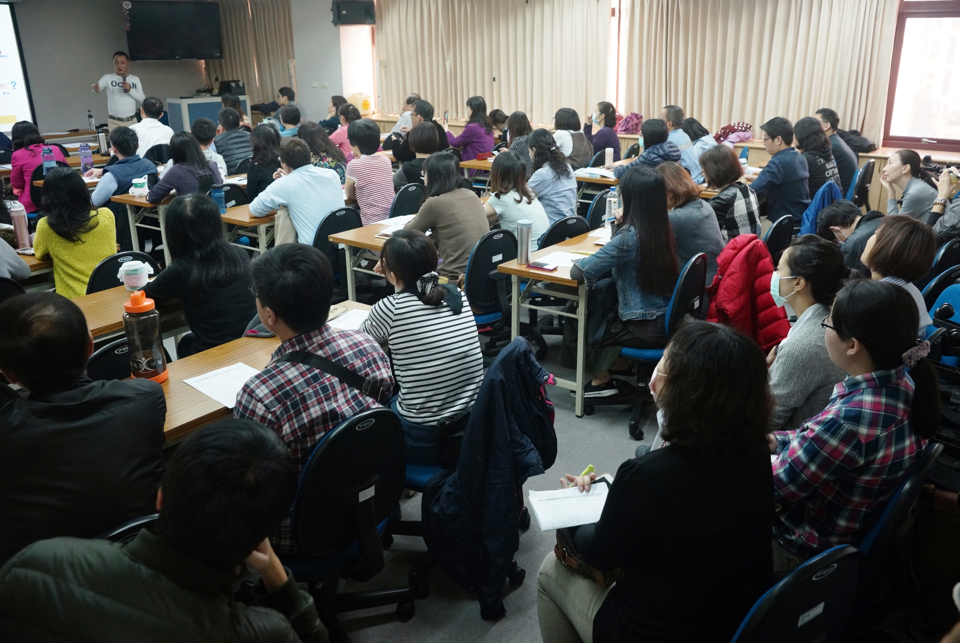 講座在行政院南部中心舉行