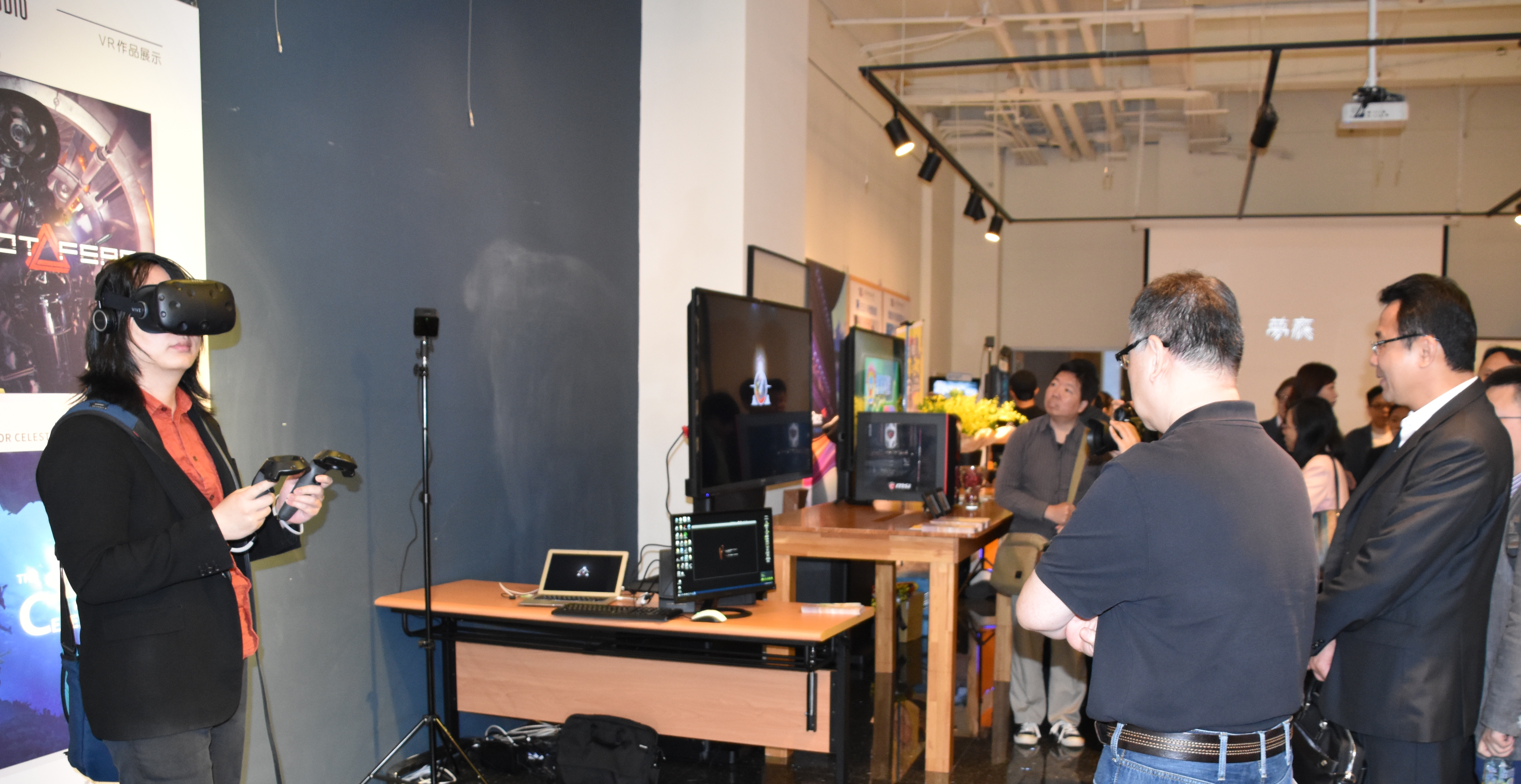 唐鳳現場體驗vr.jpg