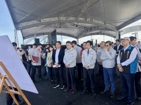 2026年6月5日行政院長卓榮泰視察臺中港營建剩餘土石方去化推動情形