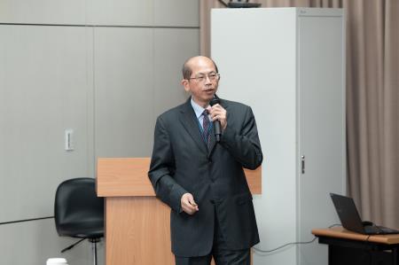 國科會科技辦張振豪執行秘書簡報說明116年度政府科技預算先期規劃。.jpg