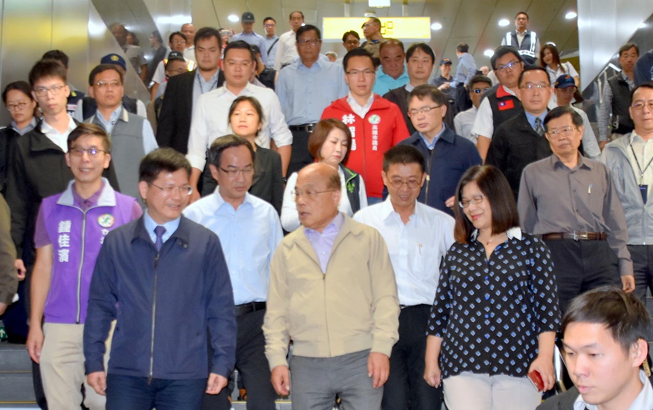 蘇貞昌院長視察高雄鐵路地下化通車後車站廢氣污染改善情形.jpg