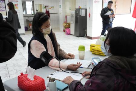 文健站提供長者基本醫療照護.jpg