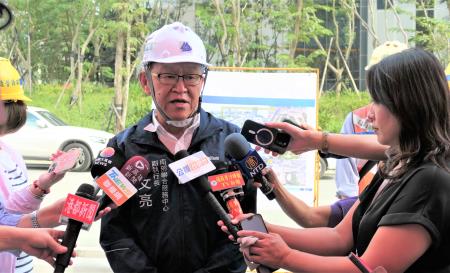 陳文亮副執行長表示，中央與地方密切合作，展現政府推動南部半導體產業聚落，帶動地方繁榮的決心。