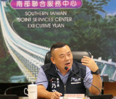 南服中心執行長許乃文樂觀其成雙方未來的合作，並指示中心內部以及與合署辦公單位的主管盤點人力需求。