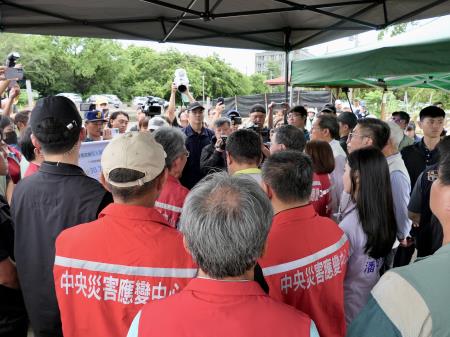 2026年6月27日行政院長卓榮泰視察屏東內埔鄉中林排水改善工程