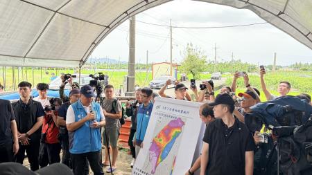 2026年6月27日行政院長卓榮泰視察美濃區木瓜災損情形