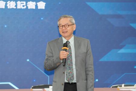 國科會吳誠文主委.jpg