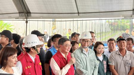 2026年6月27日行政院長卓榮泰視察美濃區木瓜災損情形