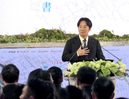 2025年10月18日行政院南服中心謝文斌副執行長陪同院長出席「平復國家不法暨頒發名譽回復證書聯合典禮」_3