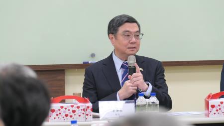 行政院長卓榮泰今（30）日赴高雄出席航太產業座談、參訪晟田科技公司。