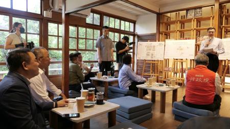 卓院長今（7）日訪視屏東勝利星村創意生活園區照片_2