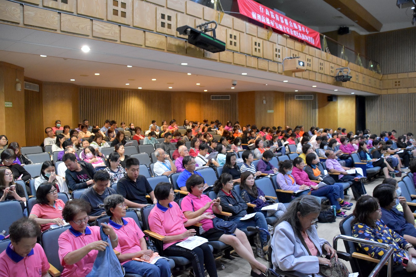 「長照十年計畫2.0」政策說明會31日在鳳山婦幼青少年活動中心舉辦.jpg
