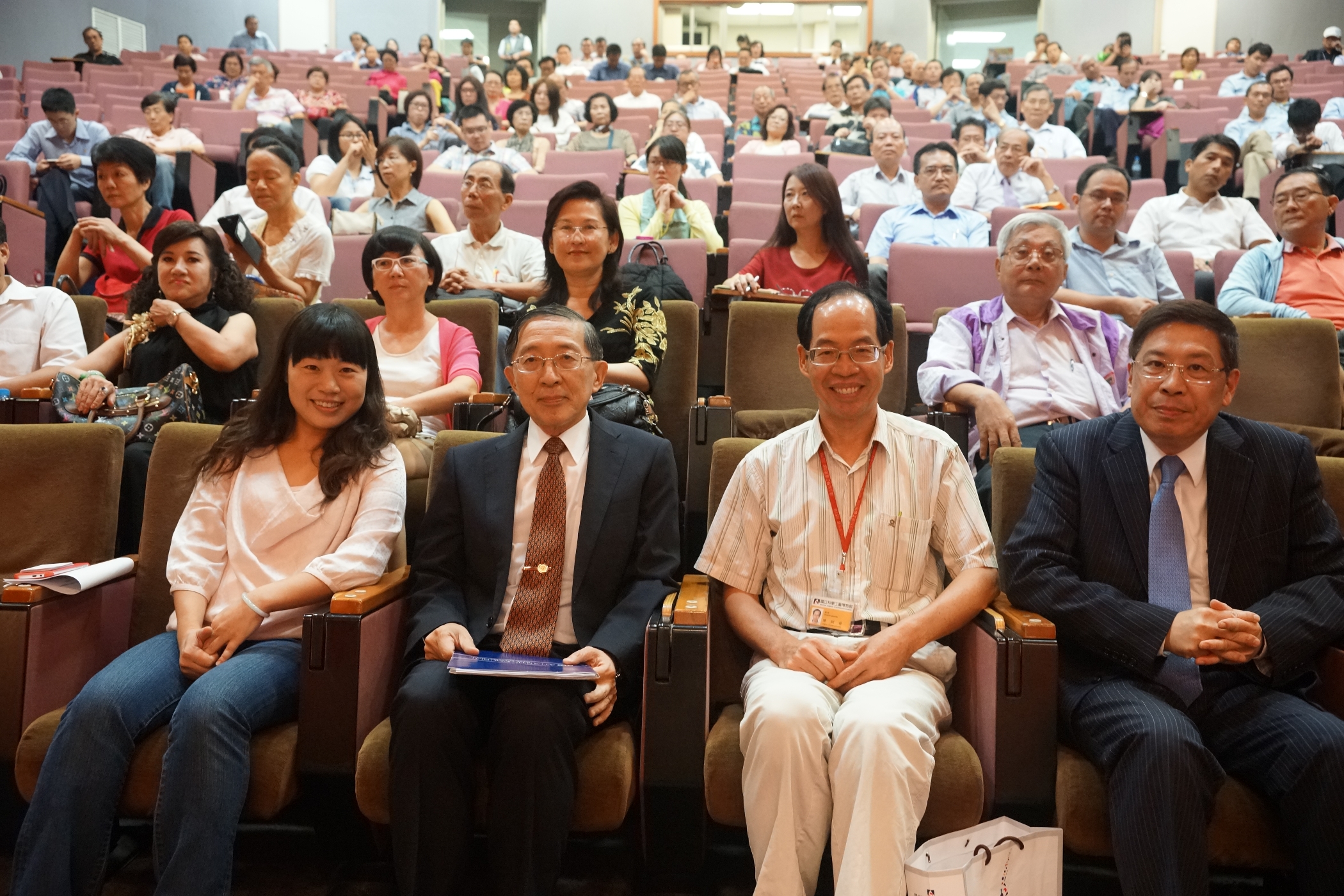 江玲君主持講座，林永樂主講