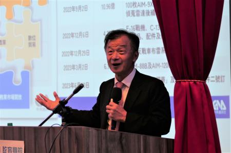 圖說：陸委會邱太三主委談國際情勢發展與兩岸關係.jpg