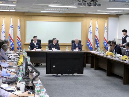 2026年4月1日行政院長卓榮泰視察中油林園石化廠