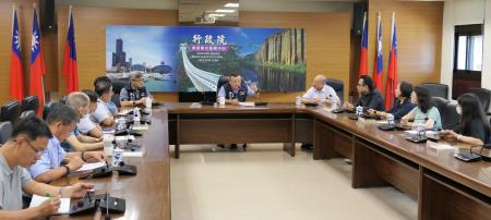 高雄地檢署余彬誠主任檢察官今(14)日率領其團隊拜會行政院南部聯合服務中心，洽談社會勞動人至南服中心服務的可能性。
