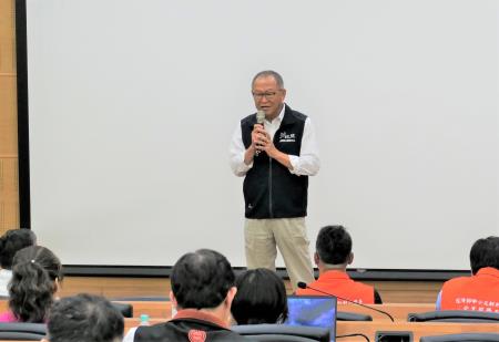 陳文亮副執行長表示，行政院依賴總統指示，於今年1月啟動「中小企業多元振興方案」，協助傳統及中小企業迎接AI、數位與淨零轉型挑戰。