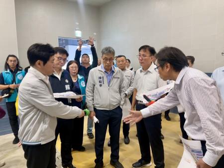 前鎮漁港啟動「2年試營運計畫」　南服中心陪同視察關注漁業人權與漁港轉型