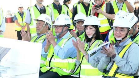 視察屏東海水供水系統工程進度 卓揆：打造全國最大海水供應站 促進養殖高質化發展