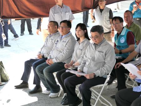 行政院長卓榮泰視察「屏東枋寮漁港泊區擴建工程」規劃辦理情形