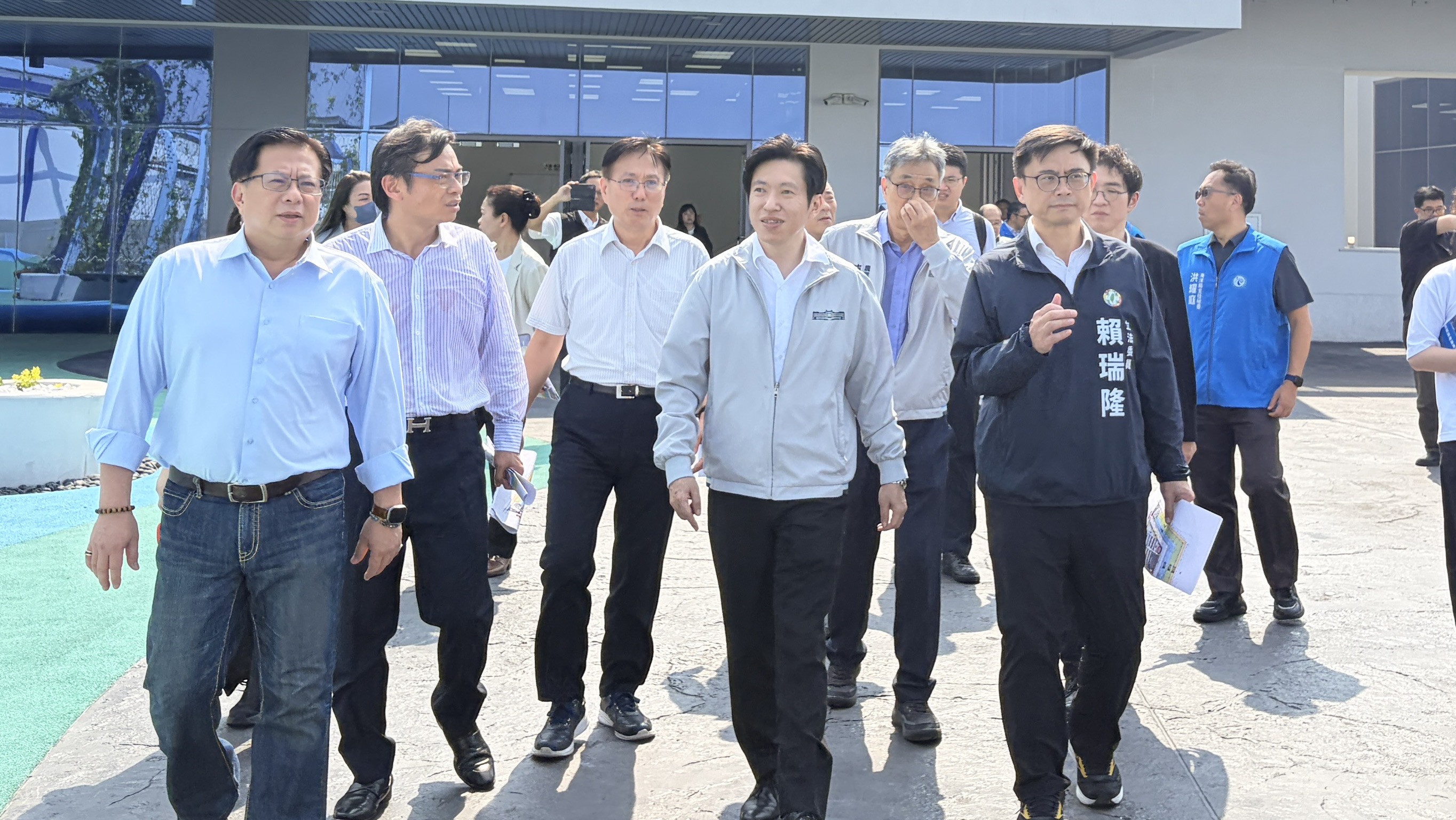 前鎮漁港啟動「2年試營運計畫」　南服中心陪同視察關注漁業人權與漁港轉型