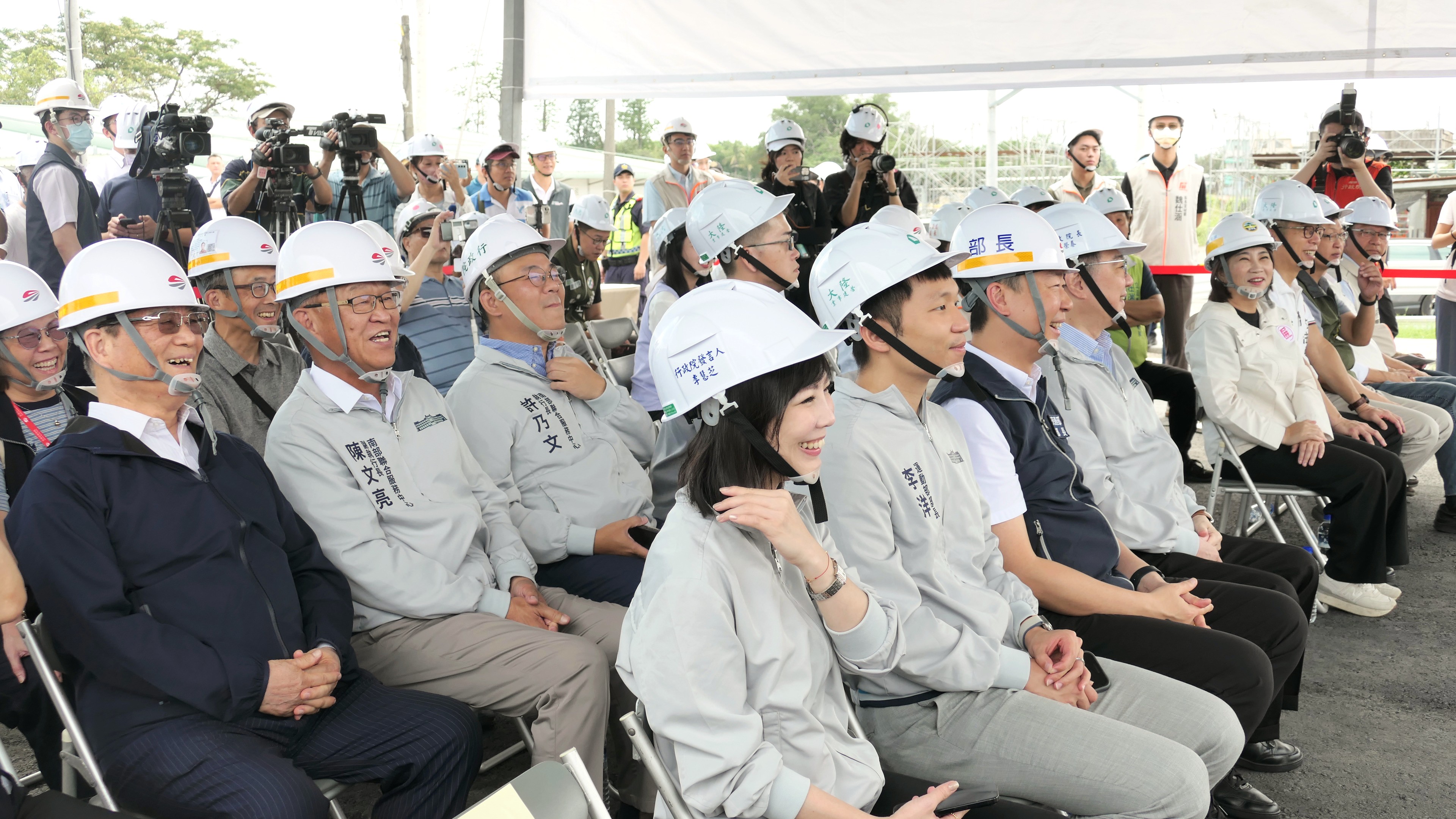 視察高鐵屏東站特定區工程進度 卓揆：打造雙鐵新核心 全速完成六大建設拼圖 帶動地方觀光與發展