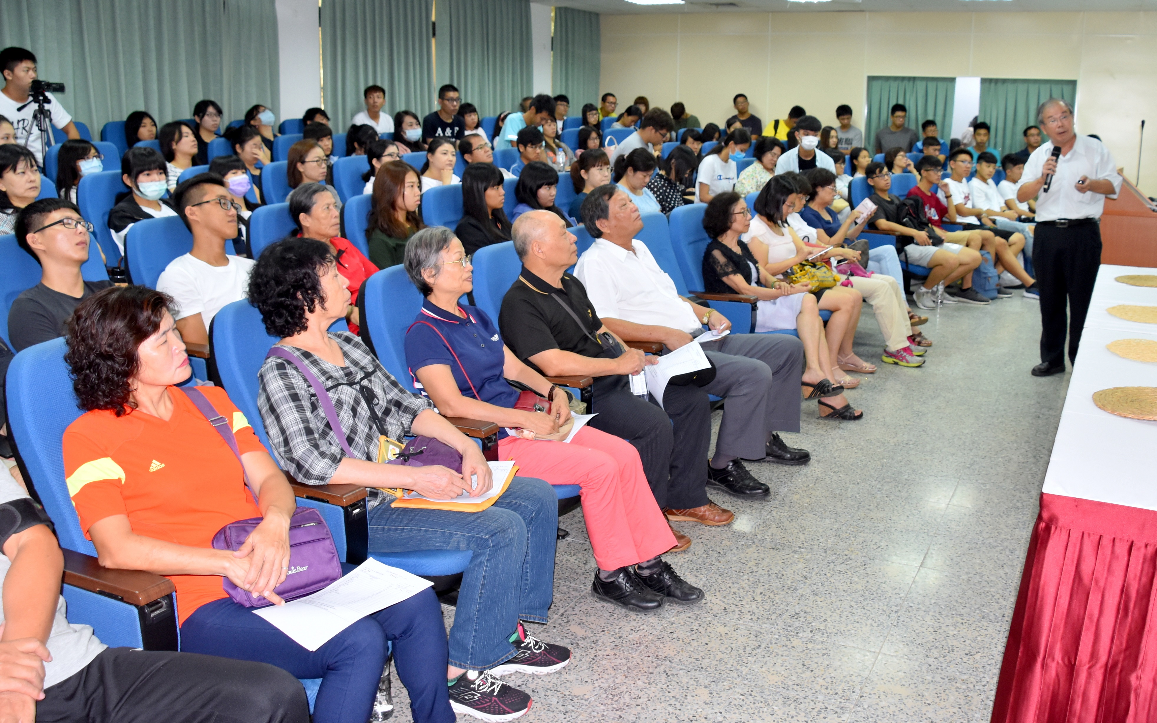 屏東 低碳飲食與農產食品安全 講習行政院南部中心主辦讓民眾買的放心吃的健康 行政院南部聯合服務中心 中心新聞