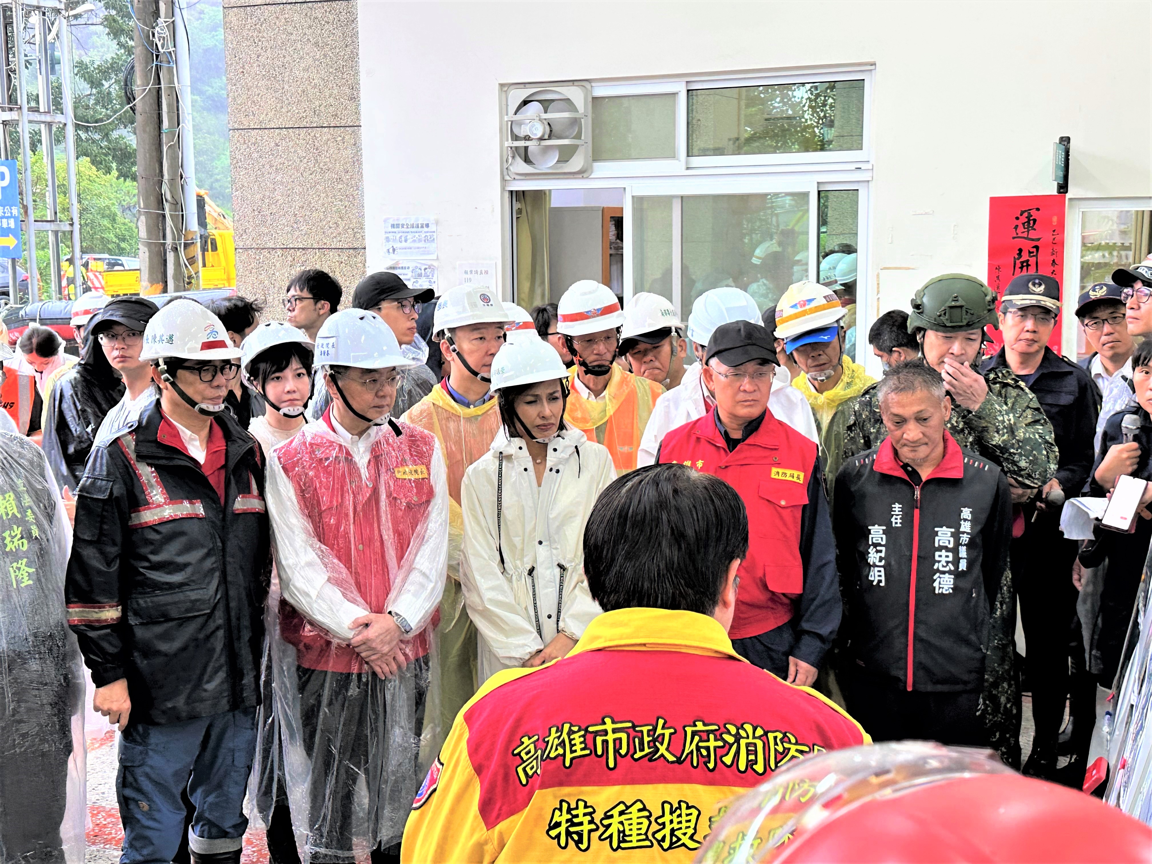 卓揆赴高雄勘災 指示儘速搶通台20線及台29線受損路段、全力搜救墜車民眾