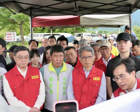 2026年6月27日行政院長卓榮泰視察屏東內埔鄉中林排水改善工程
