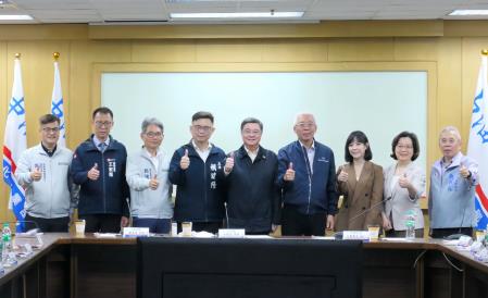 2026年4月1日行政院長卓榮泰視察中油林園石化廠